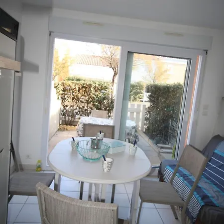 Air-conditioned House Hotel 3*